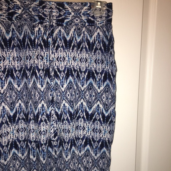 💙 Joe B patterned pants! - Picture 2 of 4